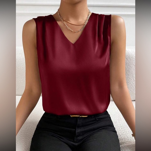 Luxe V neck sleeveless blouse - Picture 6 of 15